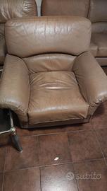 poltrone e divano in pelle