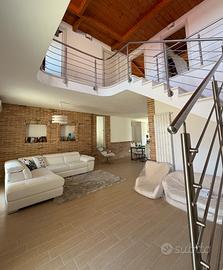 Luminosa villetta in centro storico Terralba