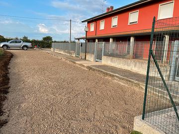 Con giardino e terrazzo in campagna