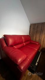 Divano  in pelle di Natuzzi . Pelle rosso cardinal