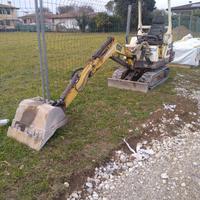 Miniescavatore Yanmar B17