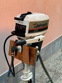 Johnson 2.5 cv mai usato