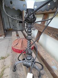 lampada in ferro battuto 900