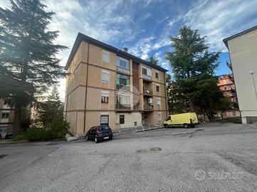 4 LOCALI A L'AQUILA