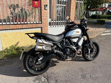 Ducati Scrambler 1100 Dark Pro