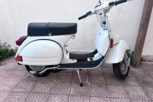 Vespa p200e
