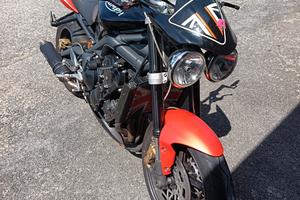 Triumph street triple 675 r