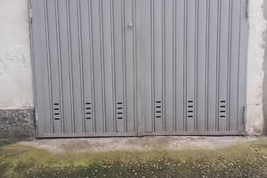 Garage libero per auto no suv