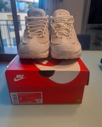 NIKE AIR MAX 95 ESSENTIAL N. 40