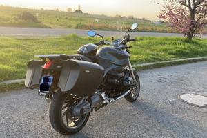 Bmw r 1200 r - 2011 akrapovic