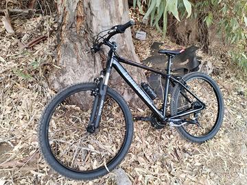 Bicicletta mountain-bike