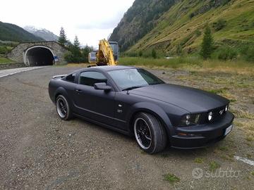 Ford Mustang gt  v8 