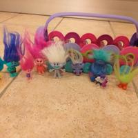 10 personaggi trolls con veicolo brucobus