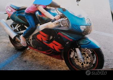 Honda CBR 900 - 19