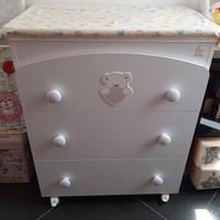 lettino e fasciatoio