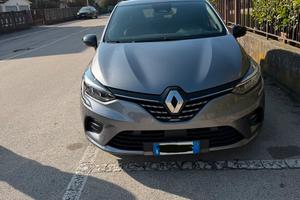 Renault Clio V full hybrid e-tech 145cv