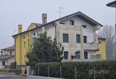 Appartamento di 92 m² con 4 locali e box auto a Po