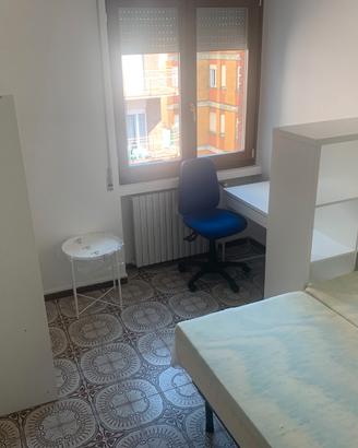 Rooms and beds in shared apartment - malgrate (lc)