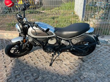 Ducati scramber icon silver