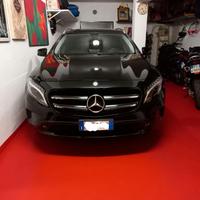 MERCEDES  GLA 200 4 MATIC