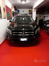 MERCEDES  GLA 200 4 MATIC