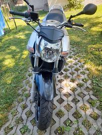 suzuki gsr 600
