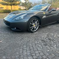 Ferrari california  59000 km 2009 105000 euro