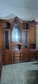 Sala con vetrinetta