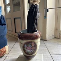 Vaso trasformato a portaombrelli base in legno