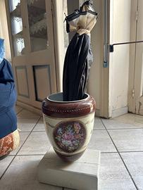 Vaso trasformato a portaombrelli base in legno