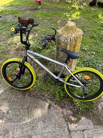 Bici BMX decathlon nuova mai usata