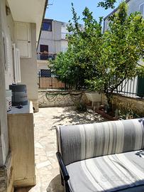 Casa a Torre Canne con cortile /posto auto
