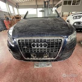 Audi Q5 s.line 2010 Ricambi parte anteriore