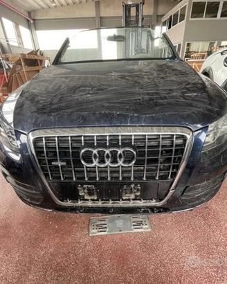 Audi Q5 s.line 2010 Ricambi parte anteriore