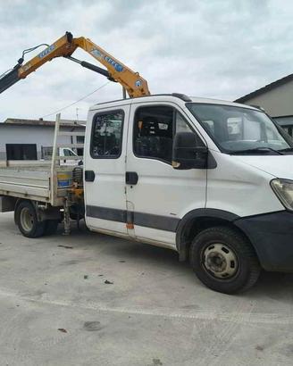 IVECO DAILY 35 C15 3.0 DOPPIA CABINA CON GRU