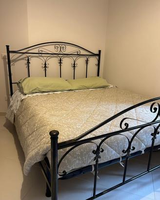 Testata letto matrimoniale