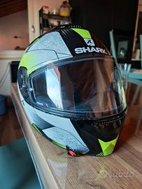 Casco Shark