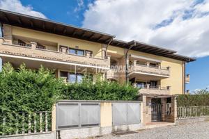 QUATTRO LOCALI DOPPI SERVIZI CON BOX E CANTINA