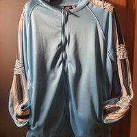 Tuta acetata Umbro celeste XXL patch ricamate