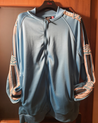Tuta acetata Umbro celeste XXL patch ricamate