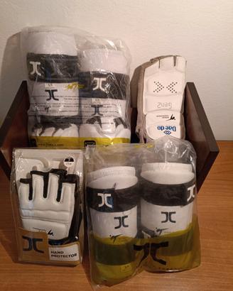 Protezioni taekwondo omologate WT marca JC/Daedo