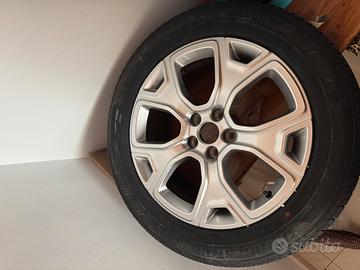 Cerchio originale jeep e gomma nuova.