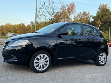 Lancia Ypsilon 1.2 69 CV 5 porte *Neopatentati*eur