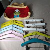 omini in legno e shopper in pile €5