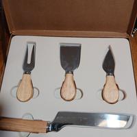 set coltelli per formaggi 