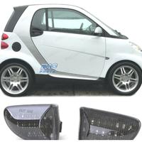 FRECCIE LATERALI PER SMART FORTWO 451 07- LED NERO