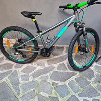 bici cube 24 polici