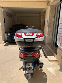 Suzuki Burgman executive 650