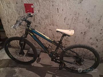 bici mountain bike usata ragazzo 8-10 anni