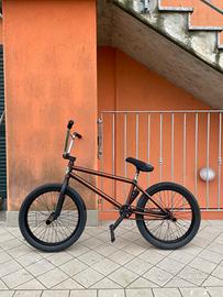 Bmx assemblata